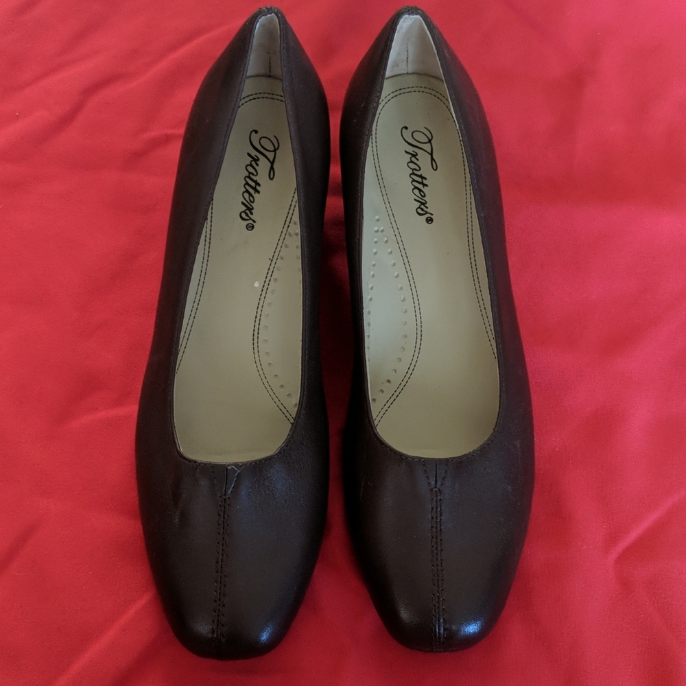 Trotters Doris pump sz 8.5
